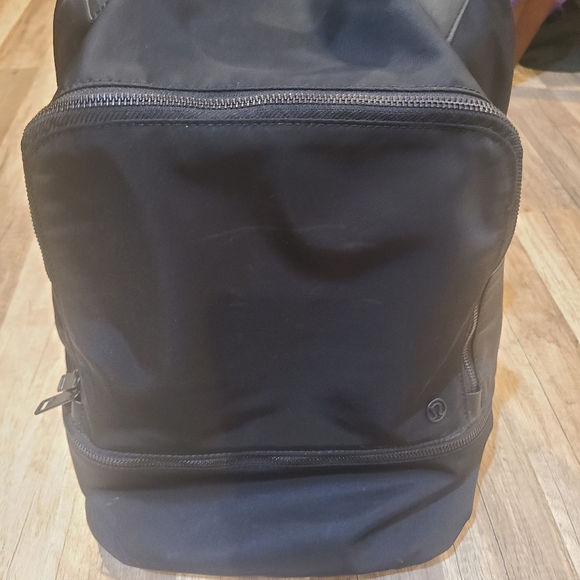 Lululemon city adventurer backpack - Picture 7 of 8